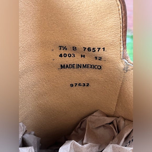 Frye Paige heeled boots- 76571 size 7.5 - Picture 9 of 10